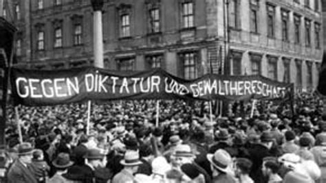 Die Aba Frauenaufstände; Widerstand gegen koloniale Politik und die Einführung einer Kopfsteuer